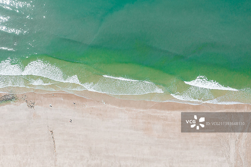 航拍夏季沙滩风光图片素材