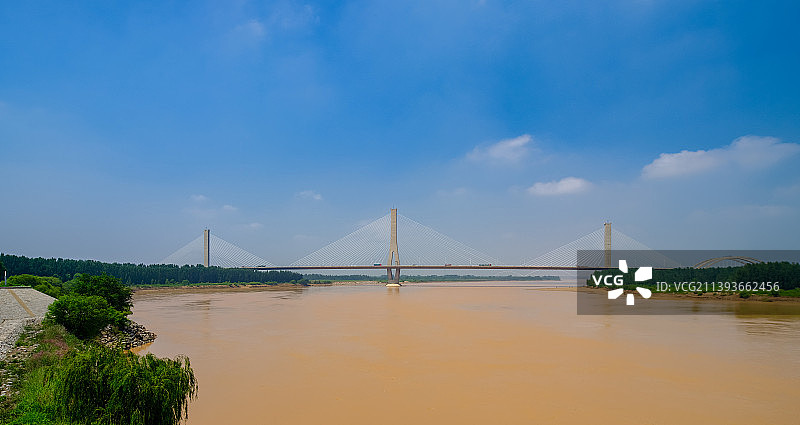 中国山东济南建邦黄河大桥图片素材