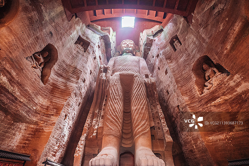 乐山东方佛都石窟内部风光，中国第五大石窟图片素材