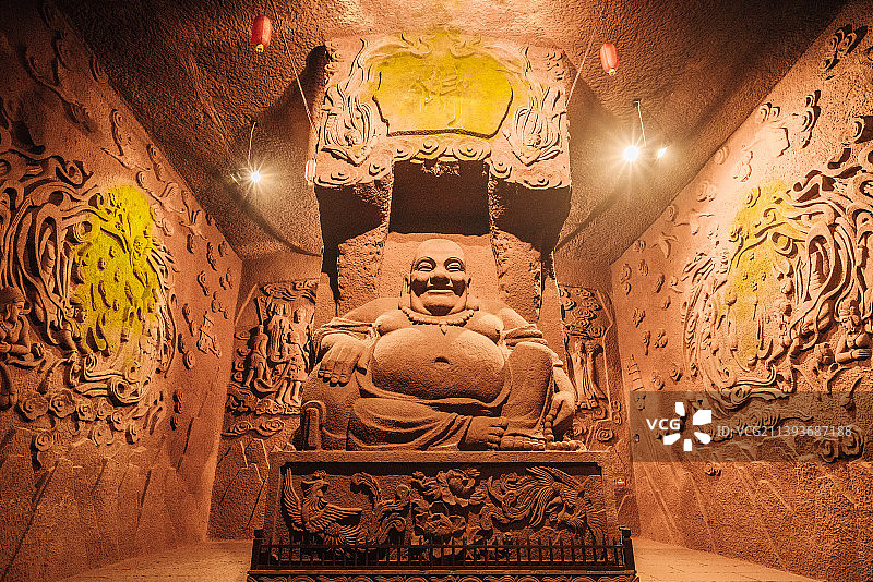 乐山东方佛都石窟内部风光，中国第五大石窟图片素材