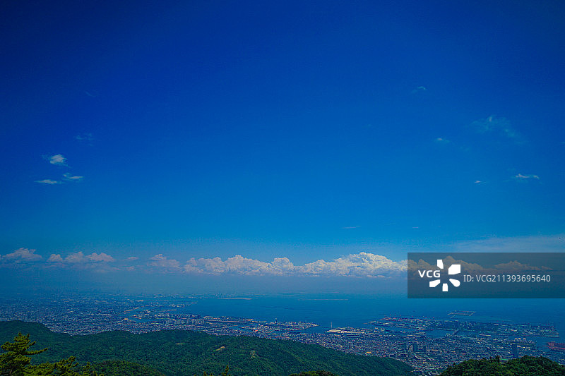 风景如画的景色映衬着蓝天图片素材