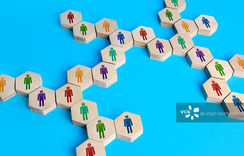 乌克兰蓝色背景上的字母高角度视图图片素材