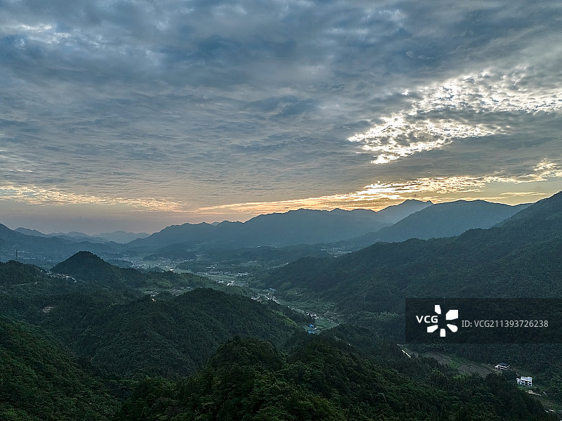 安徽省安庆市岳西县日出风光图片素材