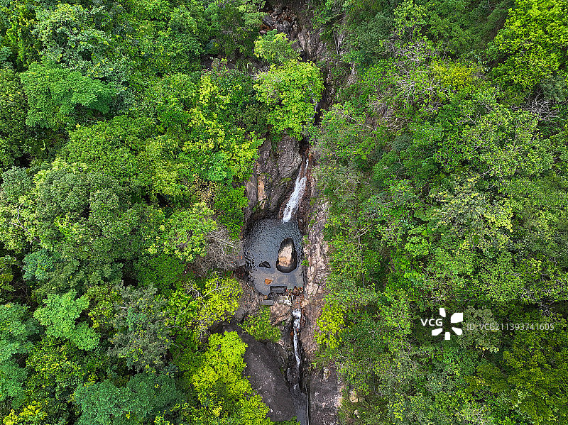 广东省惠州市惠阳区新圩镇白云嶂市级自然保护区盘古庙航拍图片素材