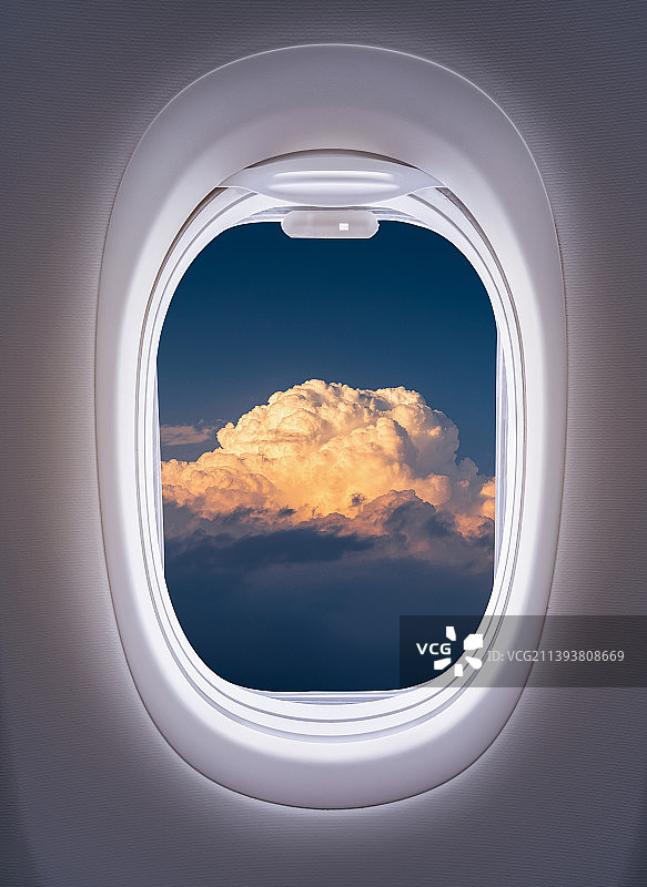 飞机窗户外的风景图片素材