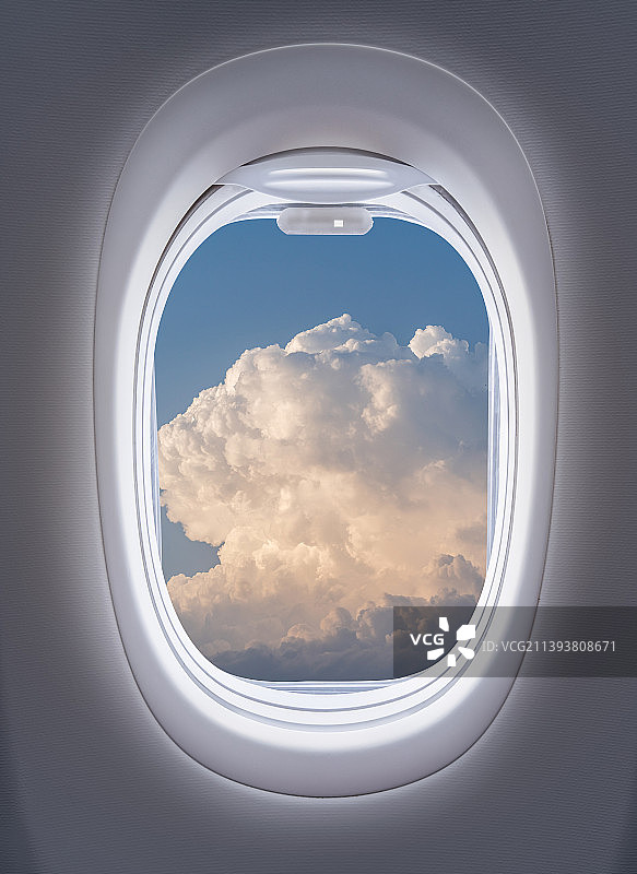 飞机窗户外的风景图片素材