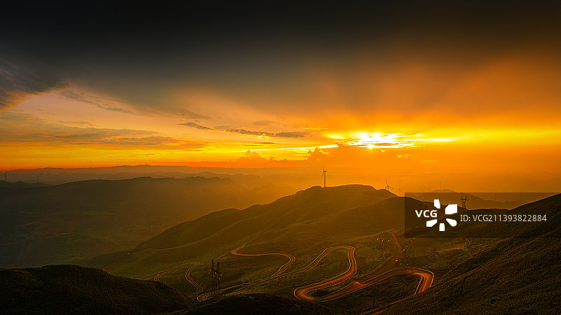 贵州毕节阿西里西韭菜坪日落晚霞图片素材