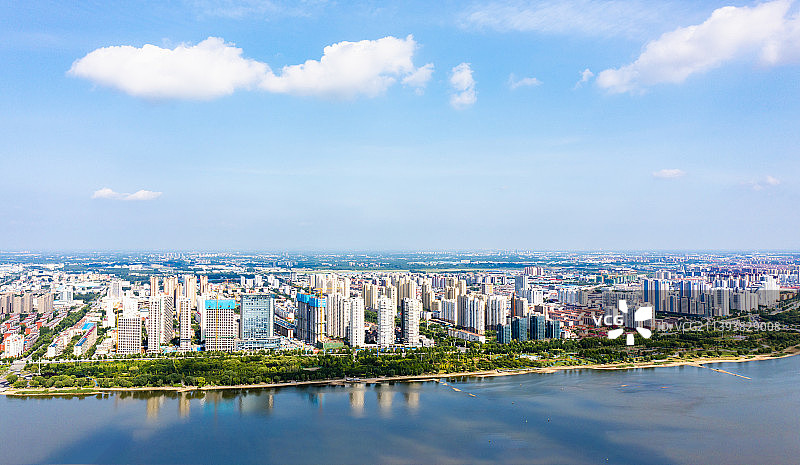 航拍山东省临沂市沂河夏季风景图片素材