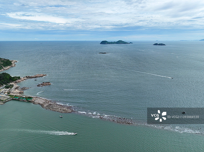 广东省惠州市惠东县港口镇大星山双月湾观景台航拍图片素材