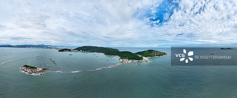 广东省惠州市惠东县港口镇大星山双月湾观景台航拍图片素材