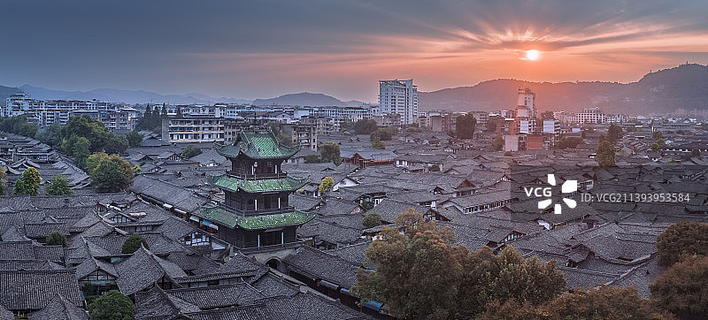 航拍春节文化之乡中国四大古城之一阆中古城图片素材