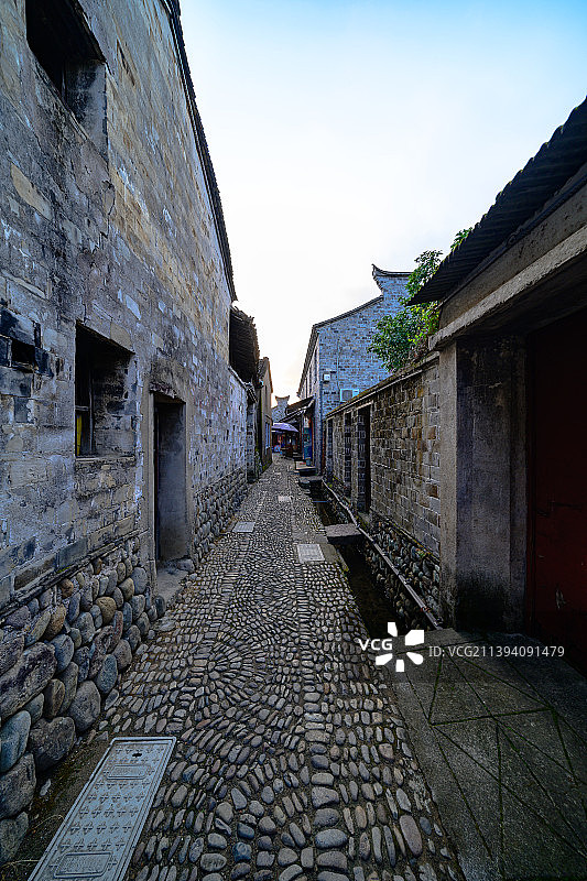 浙江宁波宁海前童古镇，家家溪水环绕,从日出到日落，夜色更加迷人图片素材