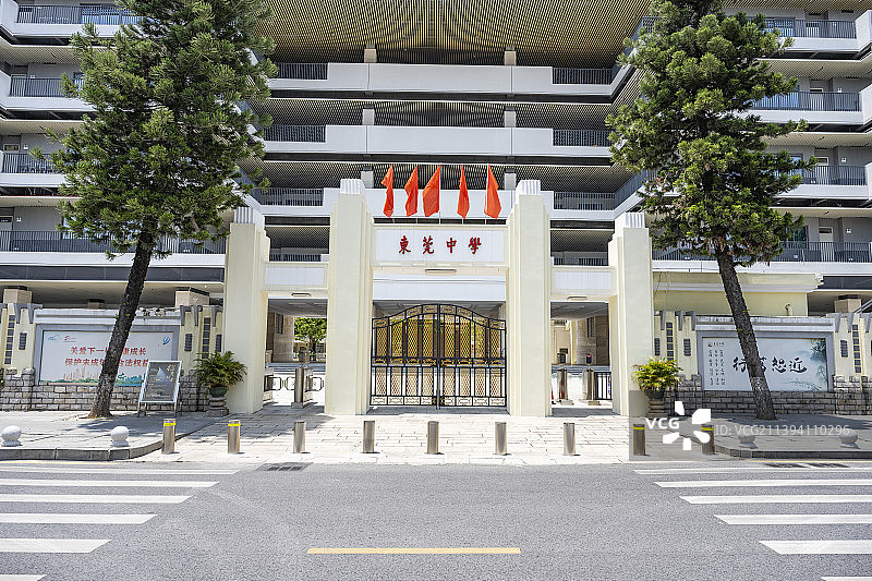 广东东莞中学校门图片素材