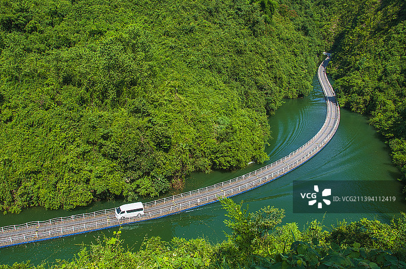 中国 湖北 恩施 狮子关 浮桥 小车图片素材