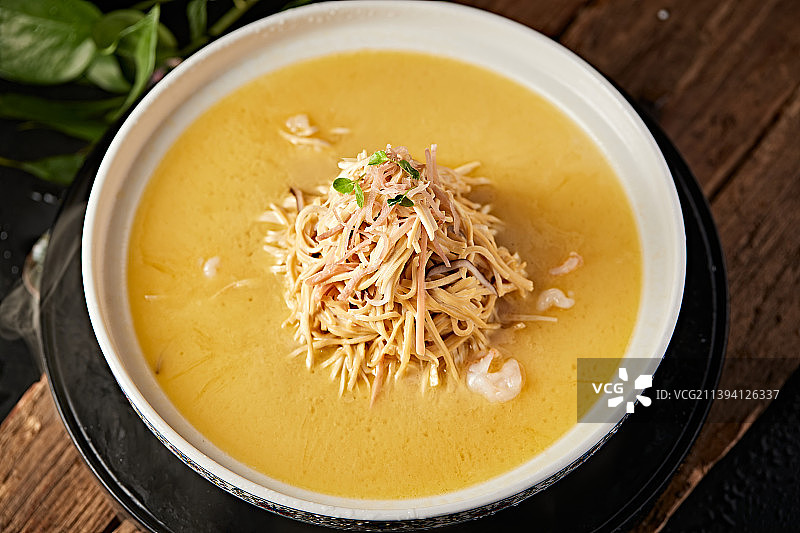 传统淮扬菜大烫干丝图片素材