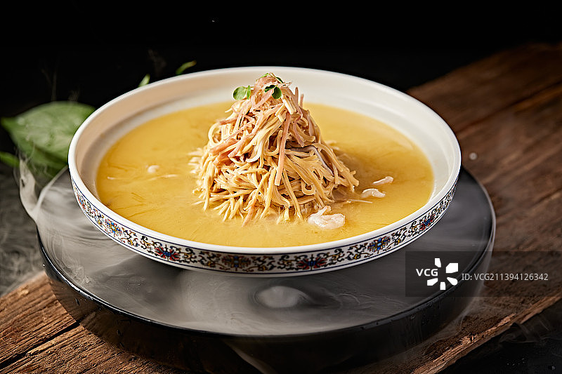 传统淮扬菜大烫干丝图片素材