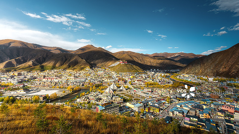 青海省玉树市城市全景图片素材