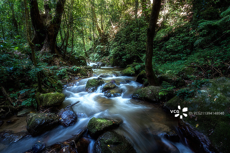 清溪--云南德宏瑞丽莫里瀑布风光图片素材
