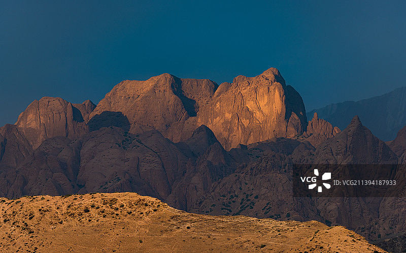 中国西极帕米尔高原新疆克州乌恰县的山脉自然景观图片素材