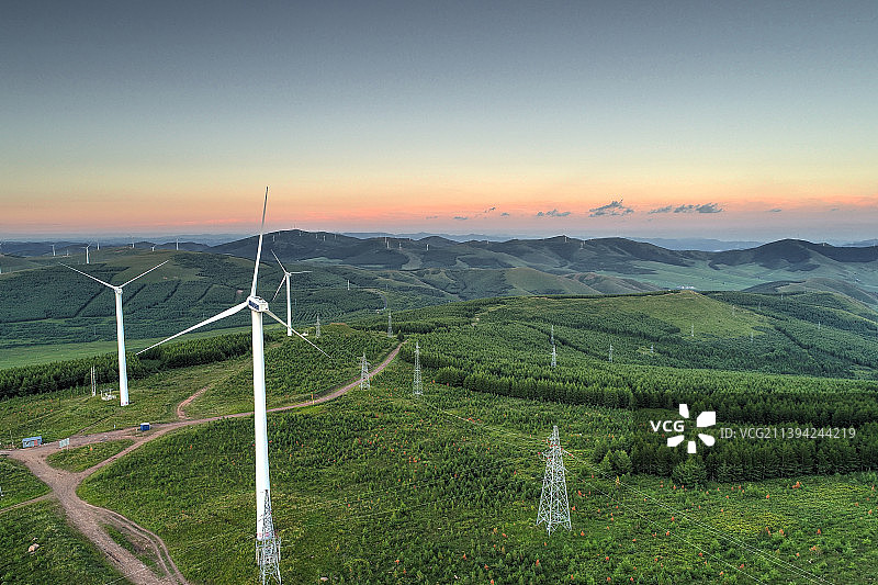 张北草原天路图片素材