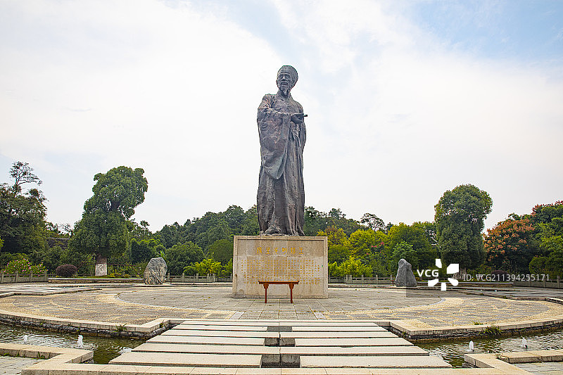 中国贵州贵阳市修文县全国重点文物保护单位阳明洞的文化陈列、阳明雕像、纪念馆、龙岗书院宾阳堂图片素材
