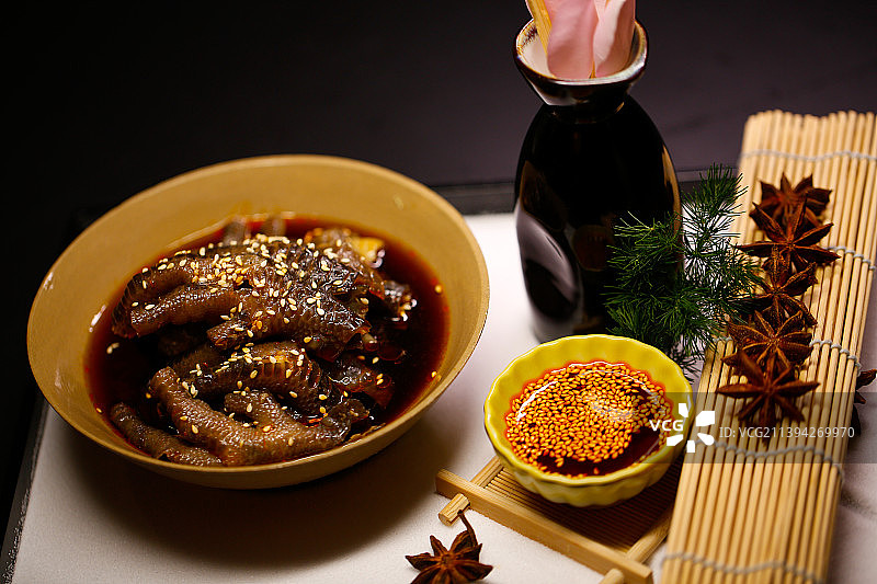凉拌鸡爪，川菜 ，熟油辣椒，鸡爪图片素材