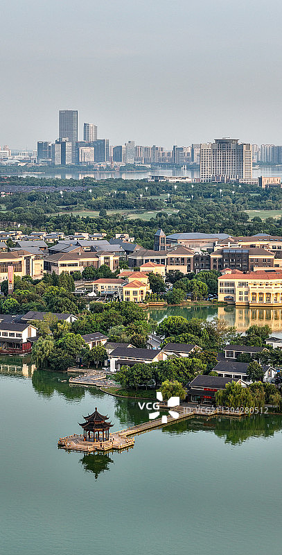 李公堤-湖心亭图片素材