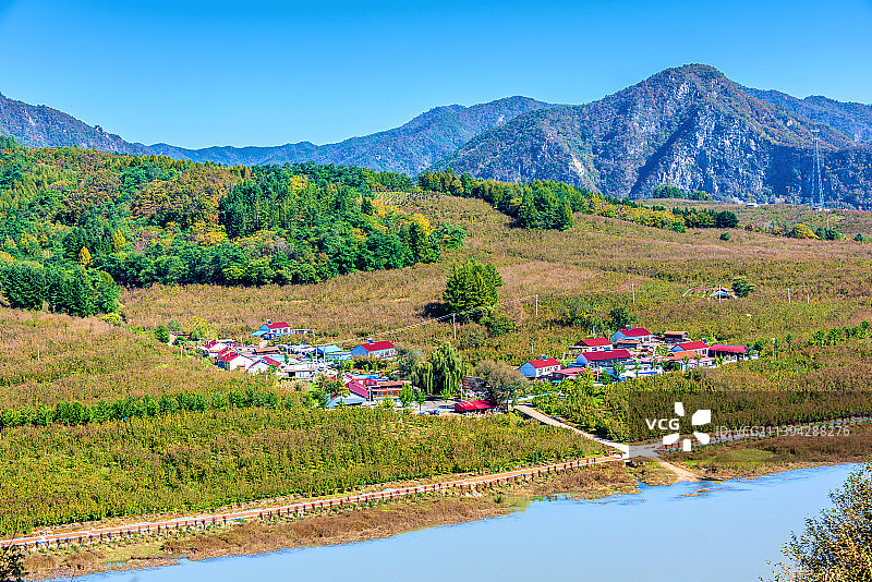 中国辽宁丹东浑江大转弯风光图片素材