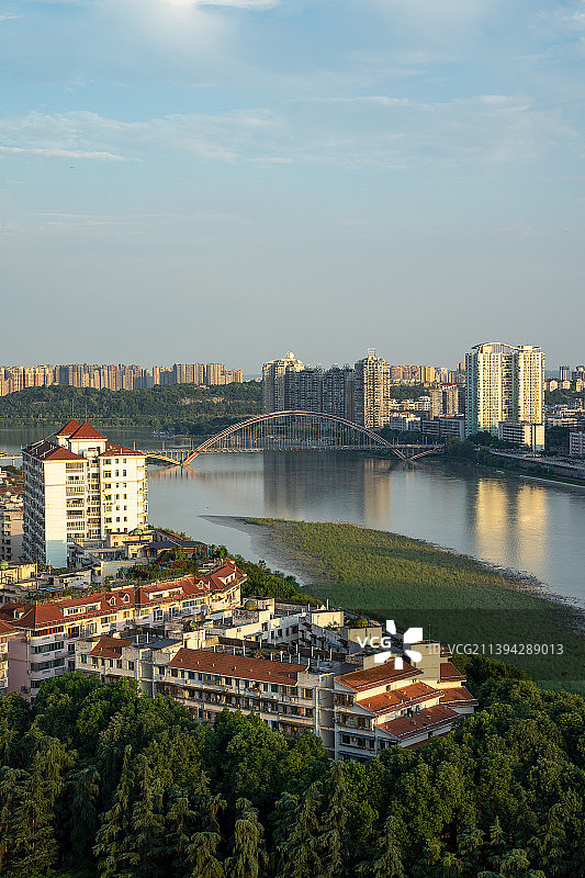 四川省绵阳市城市天际线图片素材