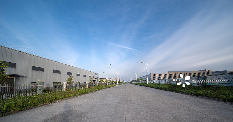 隆昌市古宇湖风光和城市建筑，光晕图片素材