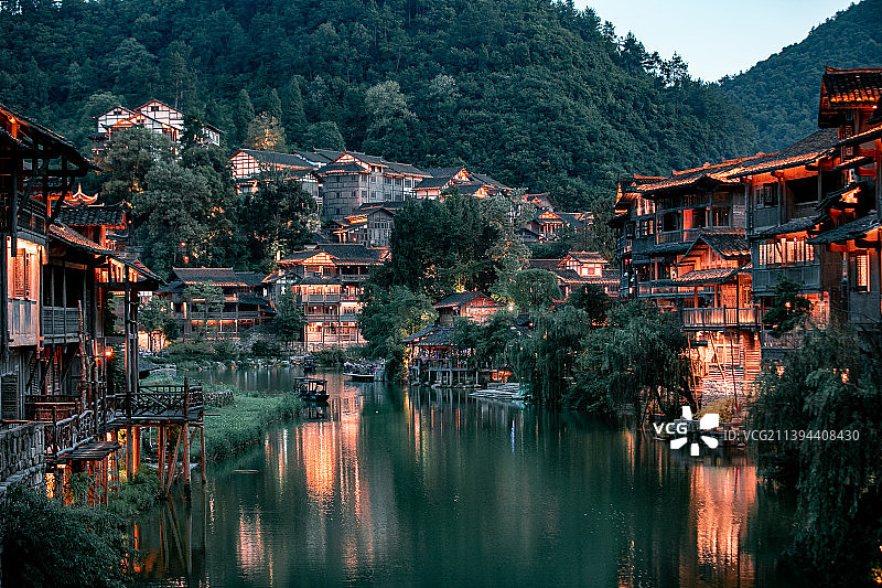 贵州新晋网红景点，遵义乌江寨，被称为大山里的江南水乡图片素材