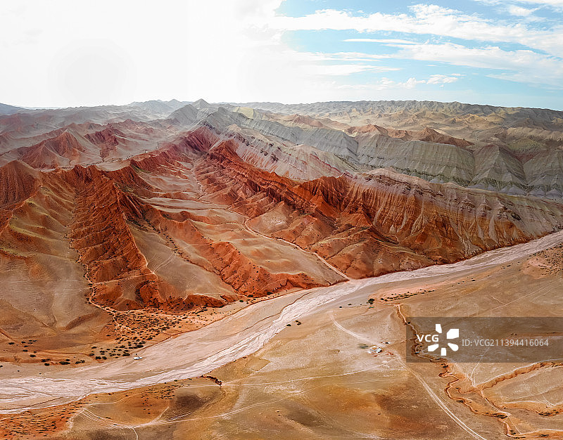 中国新疆昌吉丹霞地质公园和努尔加大峡谷图片素材