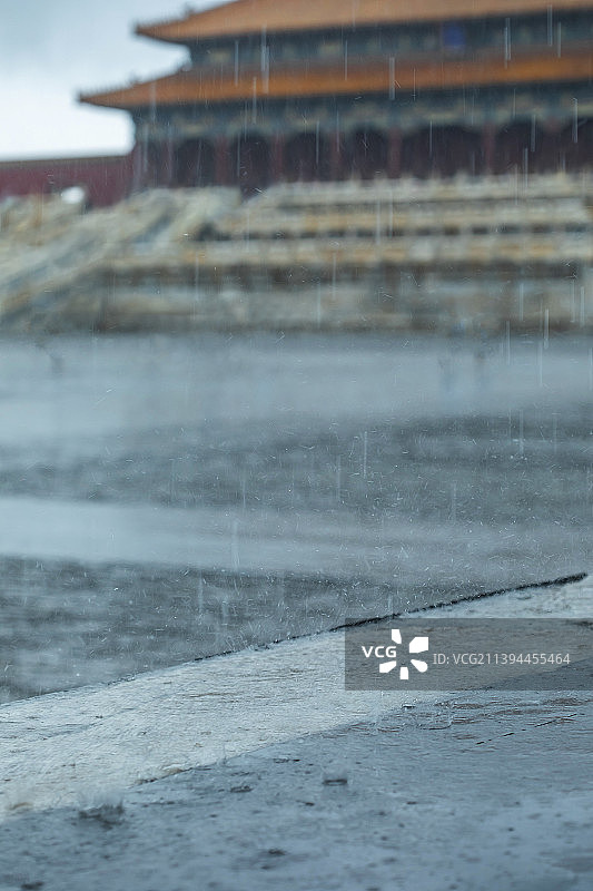 雨中故宫一角图片素材