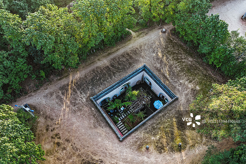 陕西柏社村地坑院民居图片素材