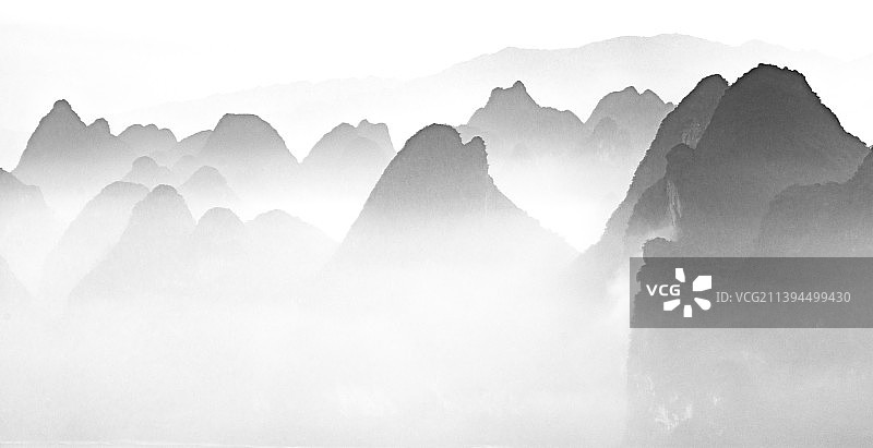 连绵群山图片素材