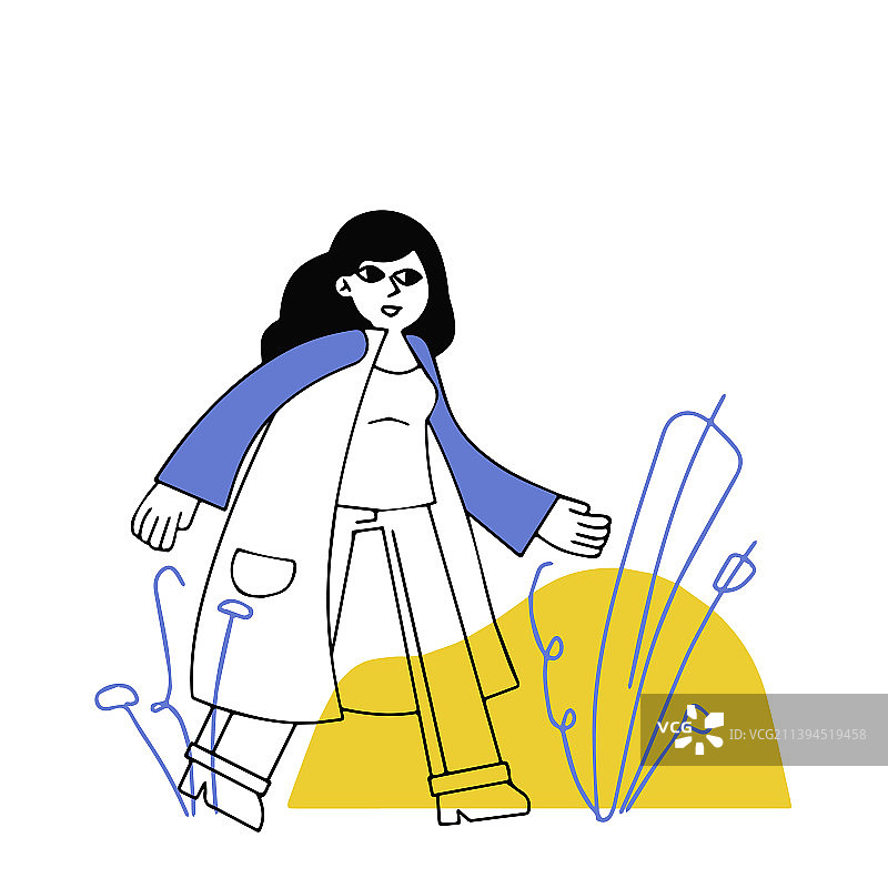 穿休闲外套走路的女人图片素材