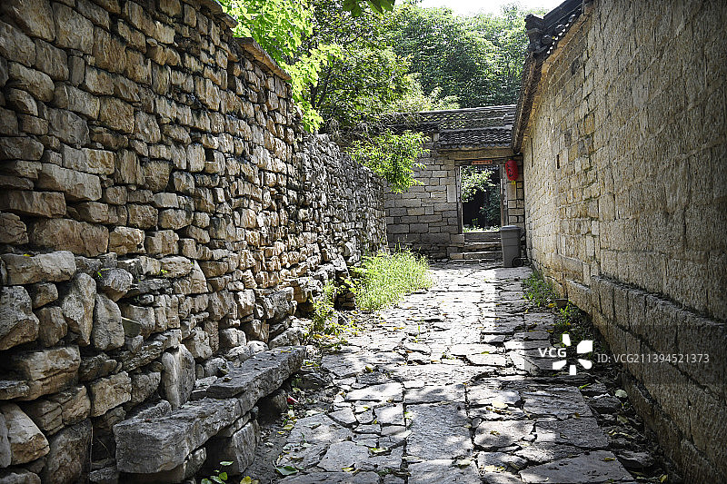 国家级传统村落、山东省历史文化名村——济宁邹城市石墙镇上九山古村落图片素材