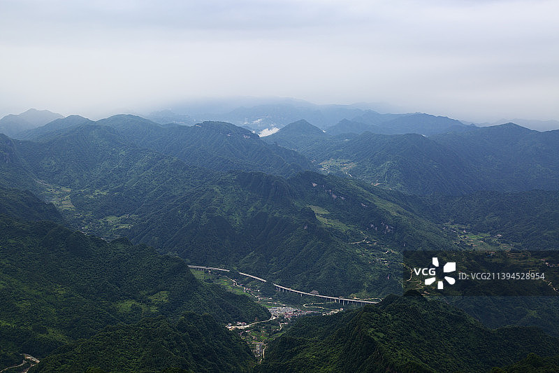 高视角下的陕西汉中龙头山景区图片素材