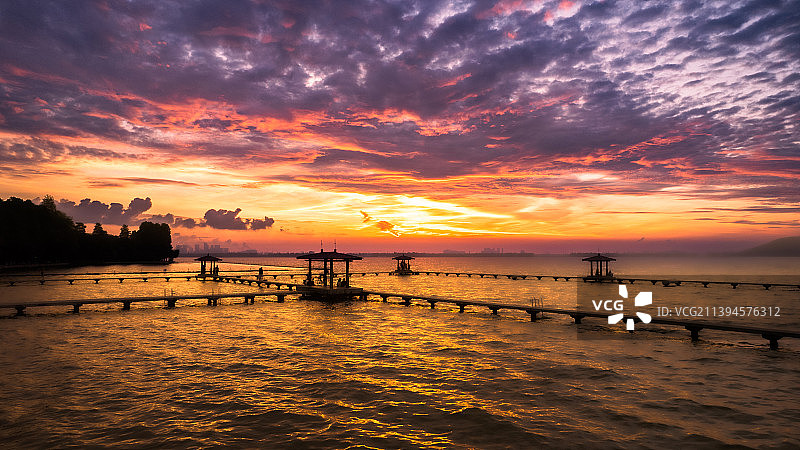 听涛日出图片素材