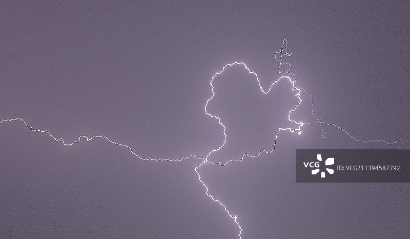 心形闪电图片素材