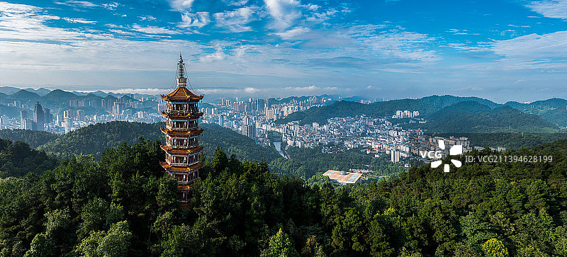 凤凰塔下遵义城图片素材