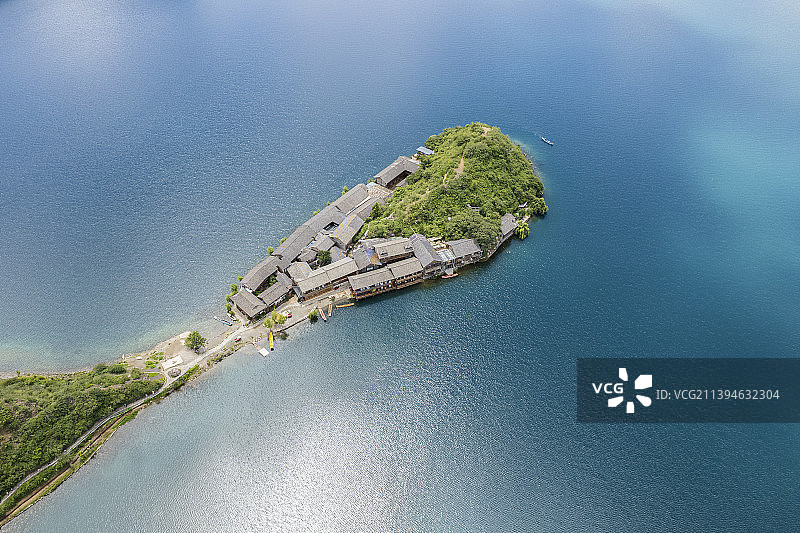 泸沽湖里格半岛图片素材