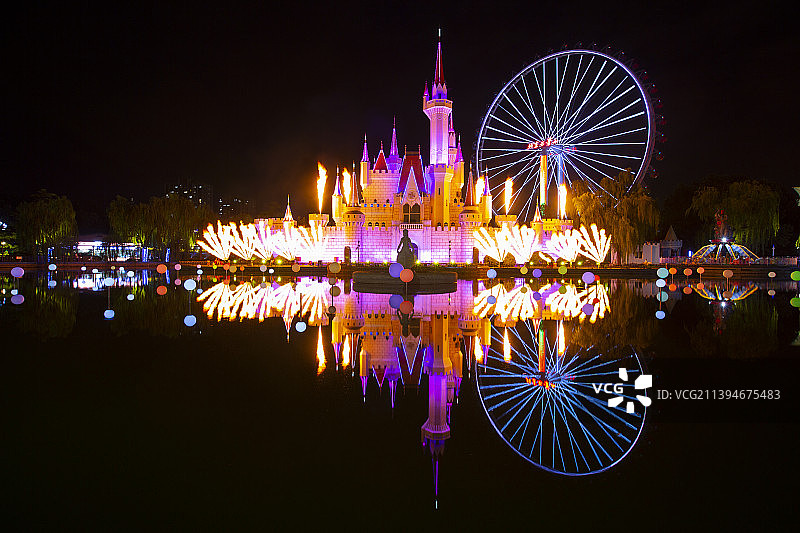 北京石景山游乐园夜景图片素材