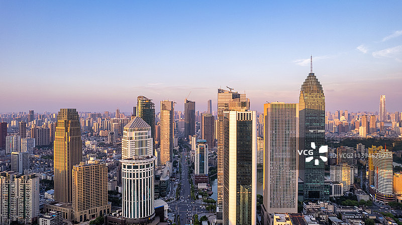 武汉汉口民生银行大厦等高楼林立图片素材