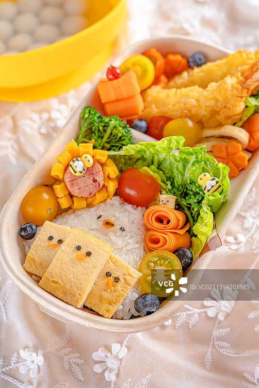 天妇罗小鸡便当酒酿圆子图片素材