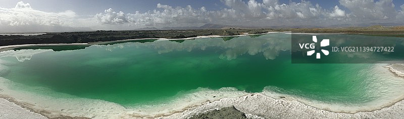 青海省海西蒙古族藏族自治州大柴旦翡翠湖图片素材