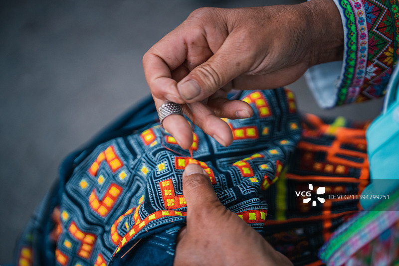 多彩的苗族传统服饰图片素材