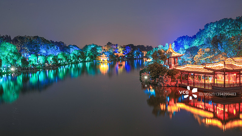 梦幻钓鱼台，拍摄于扬州瘦西湖图片素材