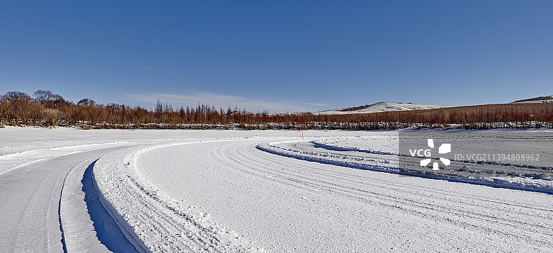 雪山冰雪道路弯道车道图片素材