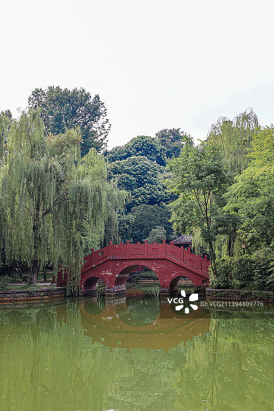 城市公园：成都郫都区望丛祠的园林式景观图片素材